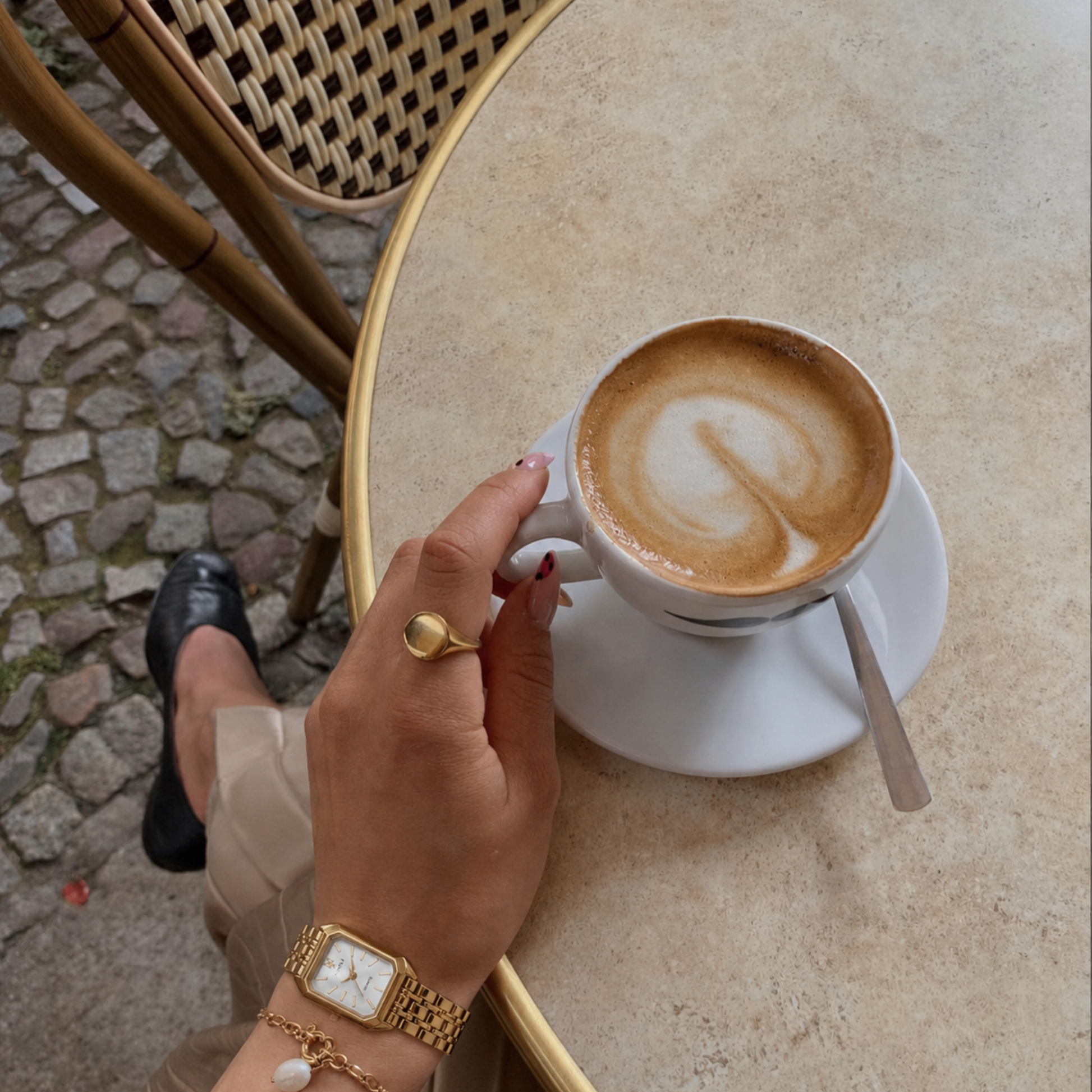Le Marais Watch Lumière | Balvem