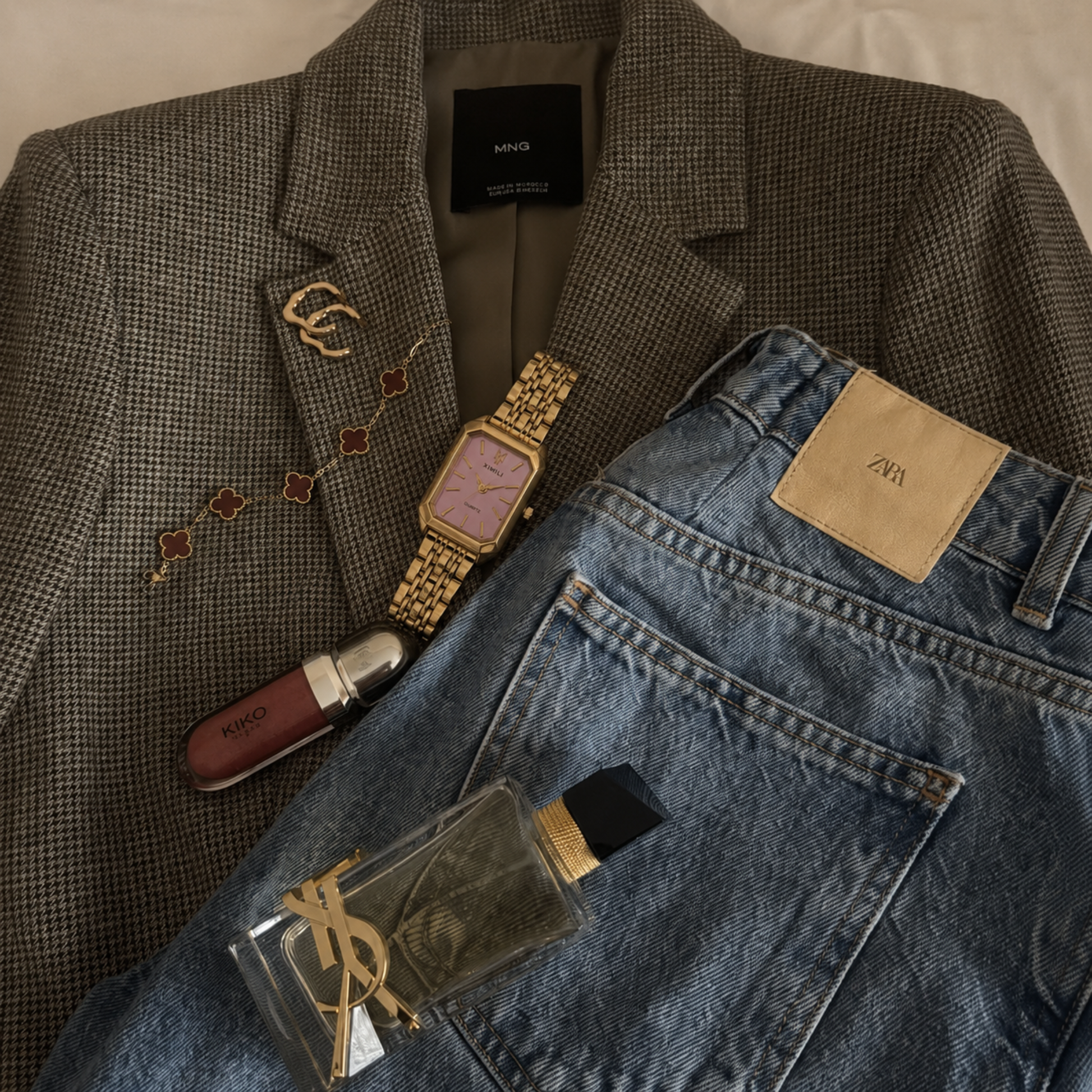 Le Marais Watch Petal | Balvem