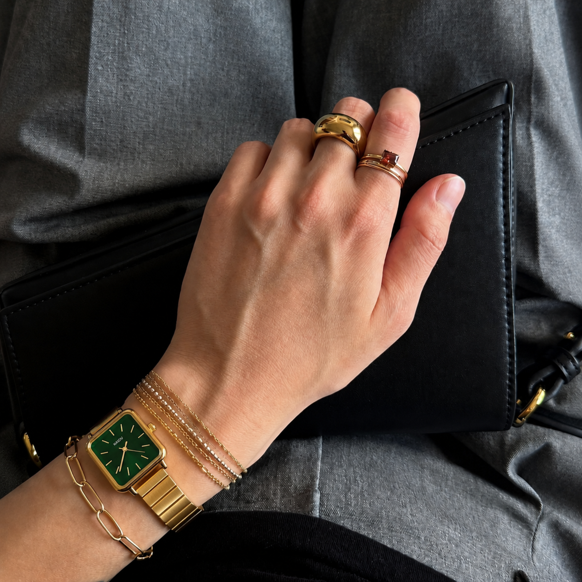 Le Marais Watch Emerald | Balvem