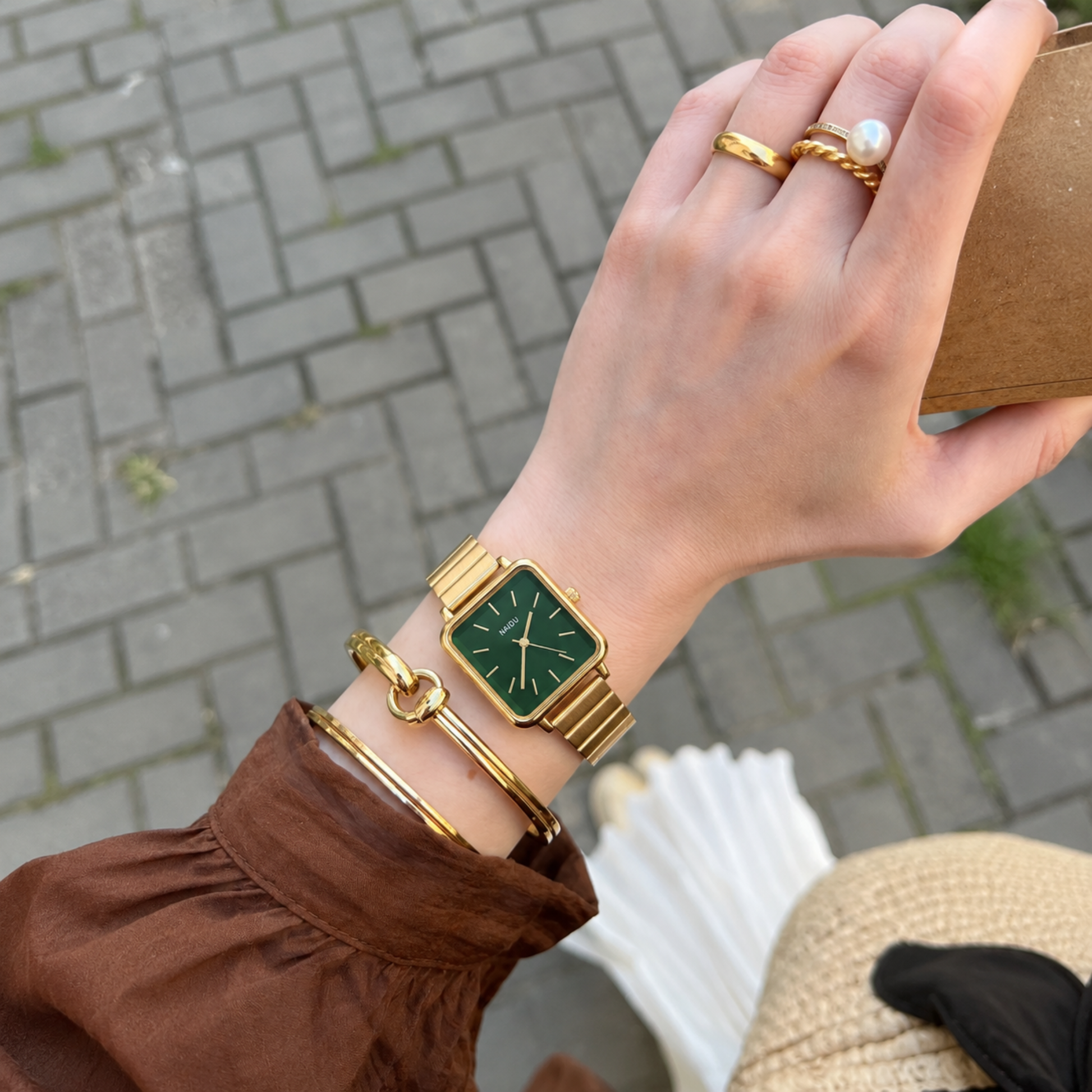 Le Marais Watch Emerald | Balvem